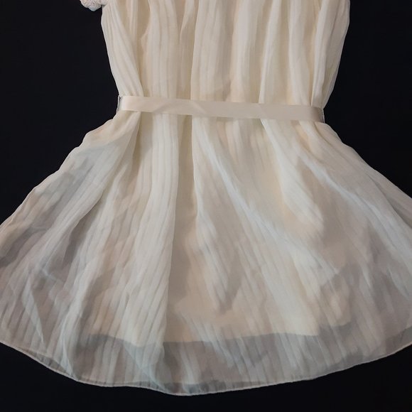 Ivory Sheer and Lace Girl's Tunic Dress XS 4-5-6 D-Signed by Disney Jaya Apparel - Picture 4 of 6